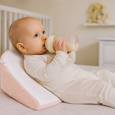 Plan incliné pour bébé | Anti - reflux - Ma Douce Étincelle